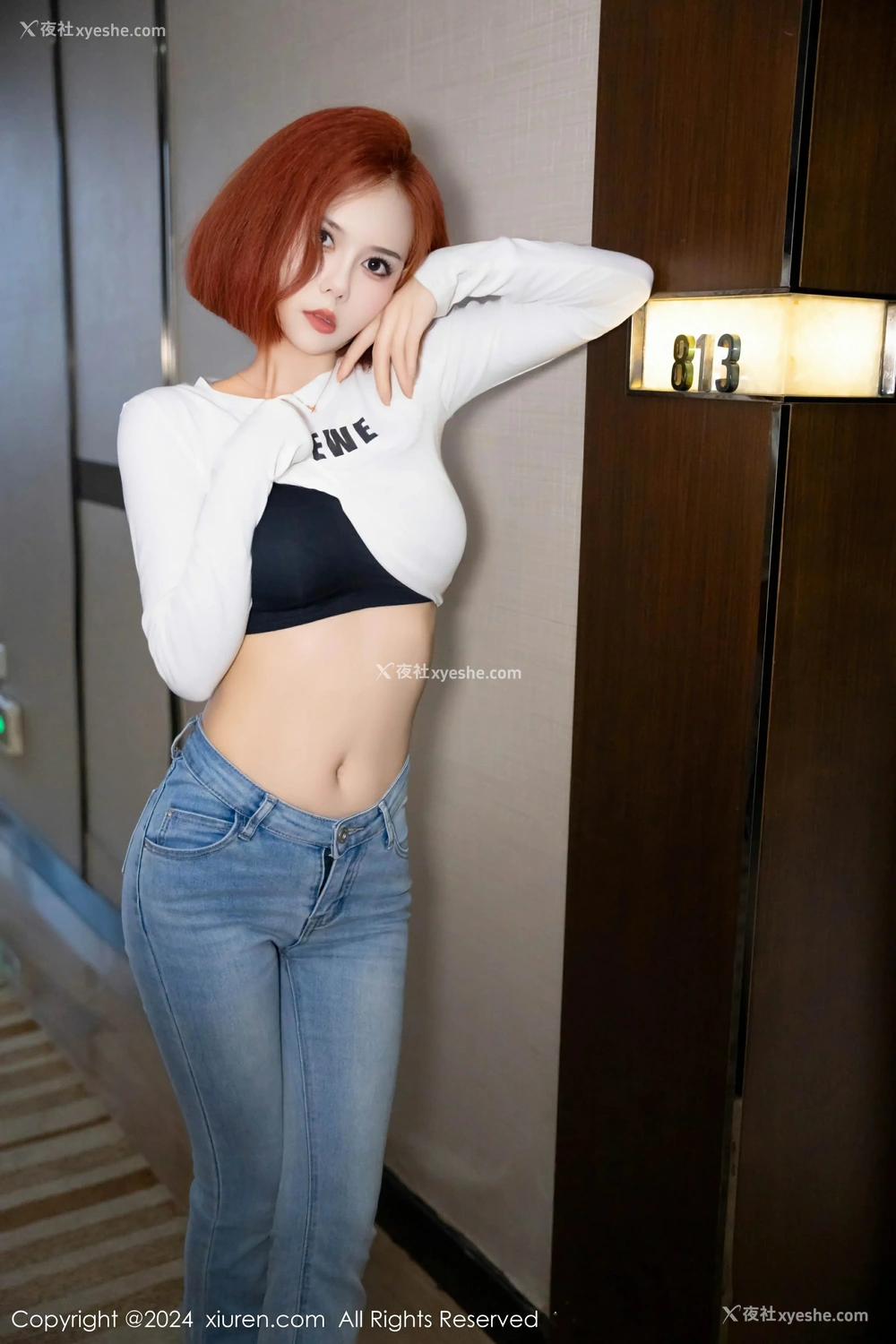 1P - [XiuRen秀人网] No.9050 白芷yy
