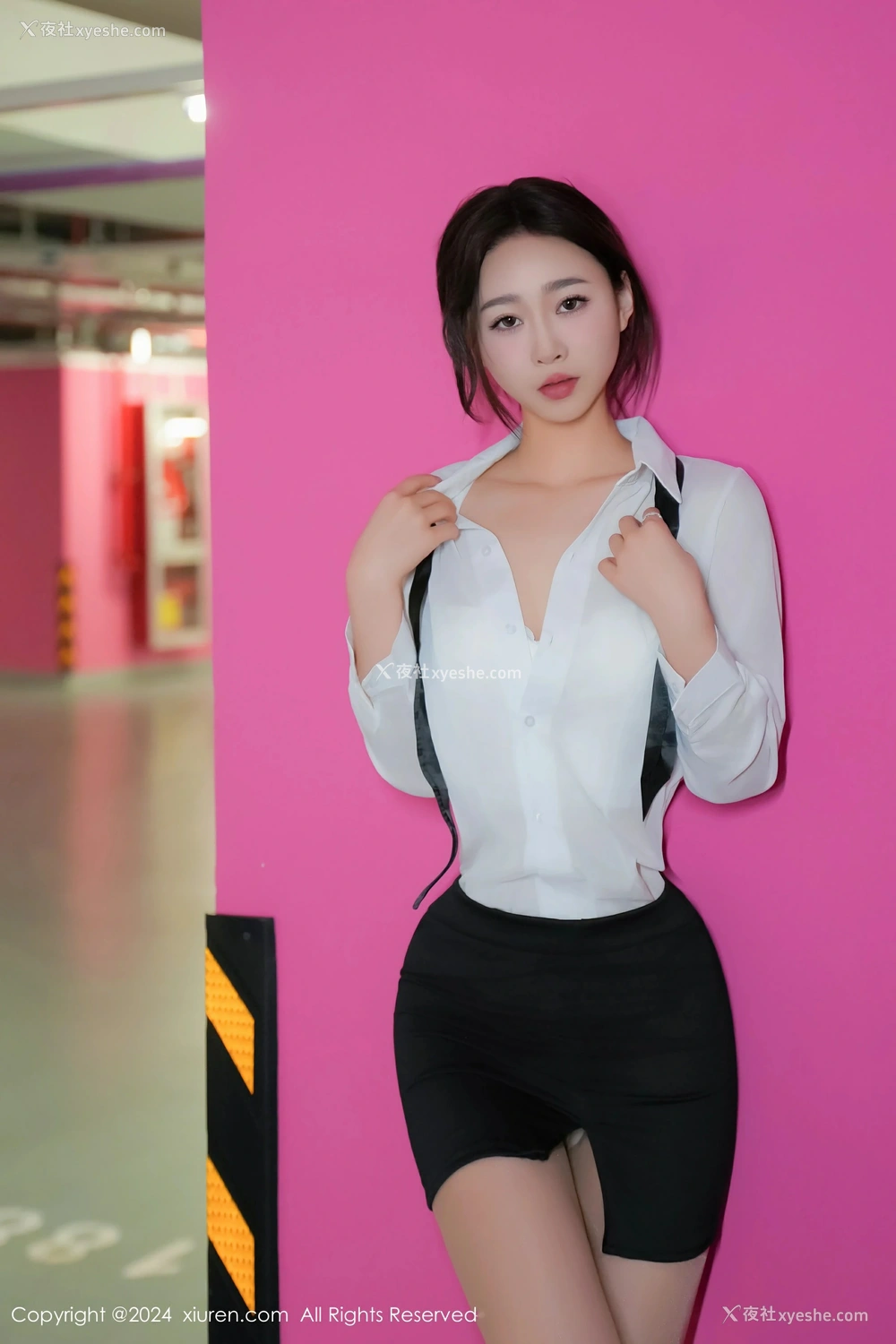 1P - [XiuRen秀人网] No.8613 软糖爱喝奶