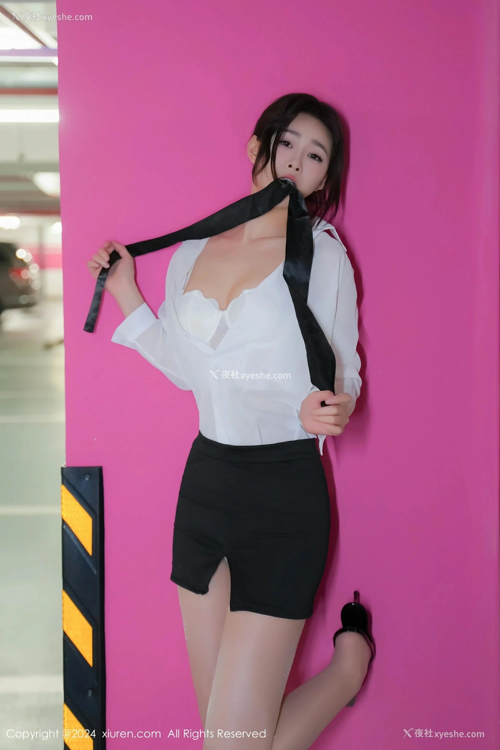 1P - [XiuRen秀人网] No.8613 软糖爱喝奶