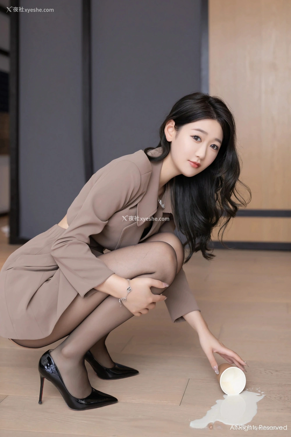 1P - [XiuRen秀人网] No.8824 唐安琪