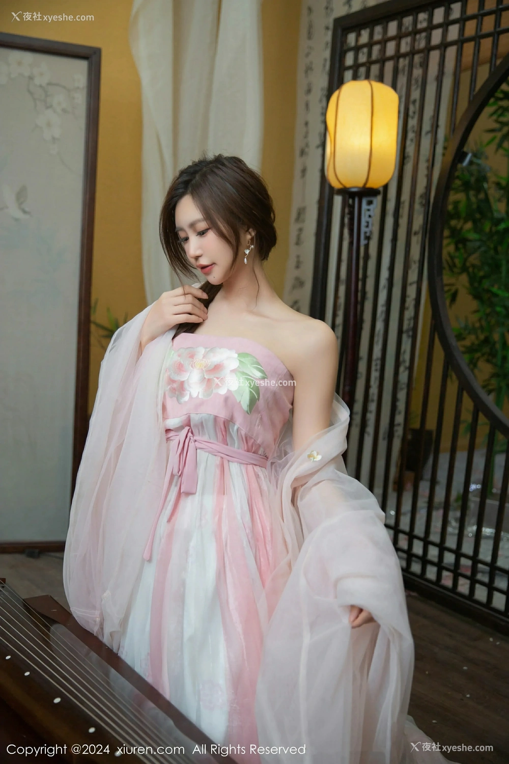 1P - [XiuRen秀人网] No.9475 绮里嘉ula