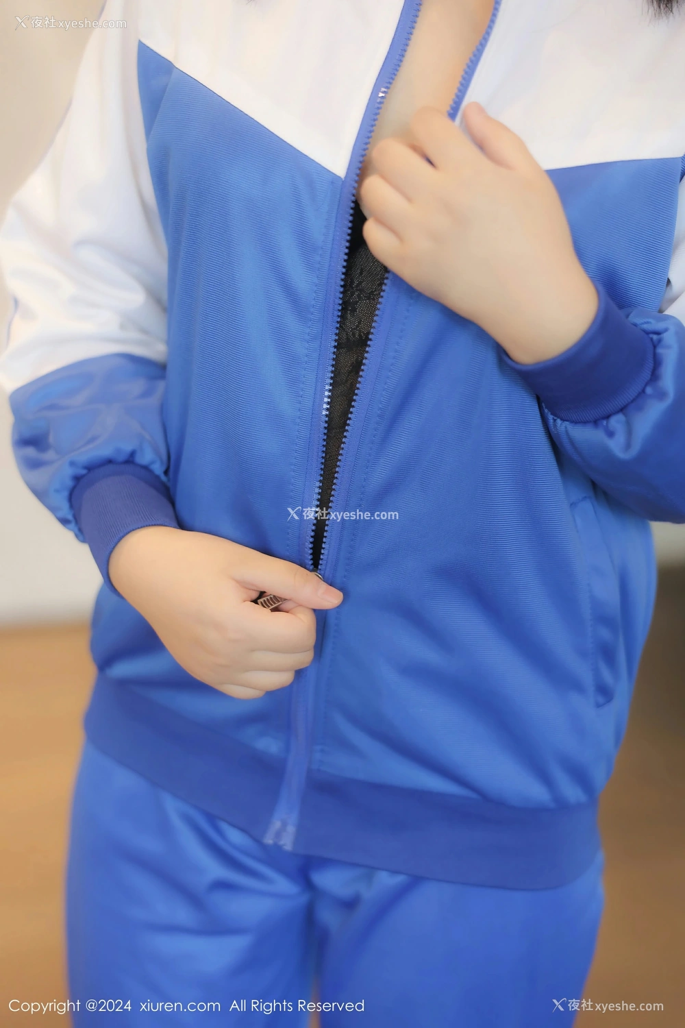 1P - [XiuRen秀人网] No.8648 徐若兮