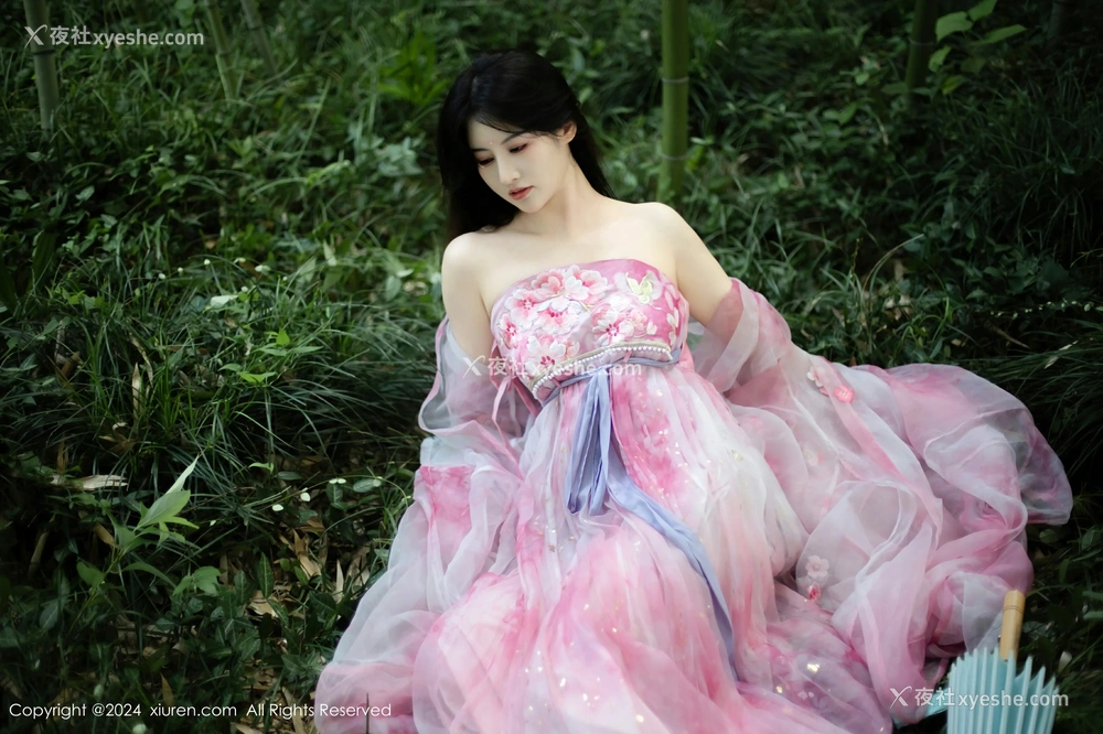 1P - [XiuRen秀人网] No.9100 诗诗kiki