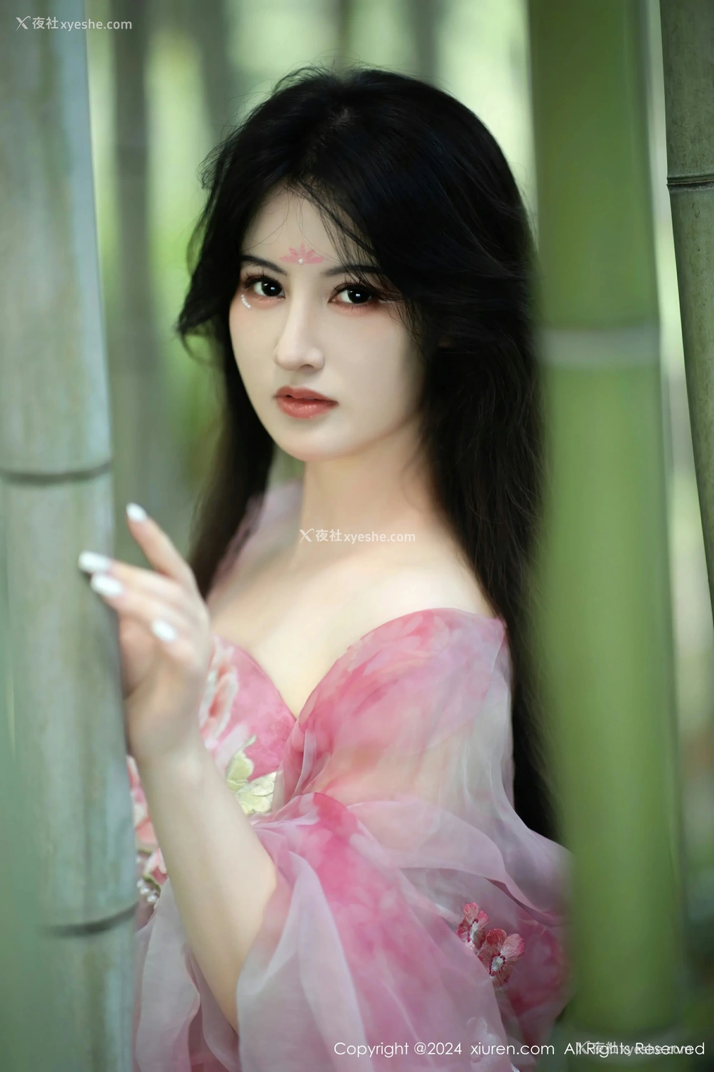 1P - [XiuRen秀人网] No.9100 诗诗kiki