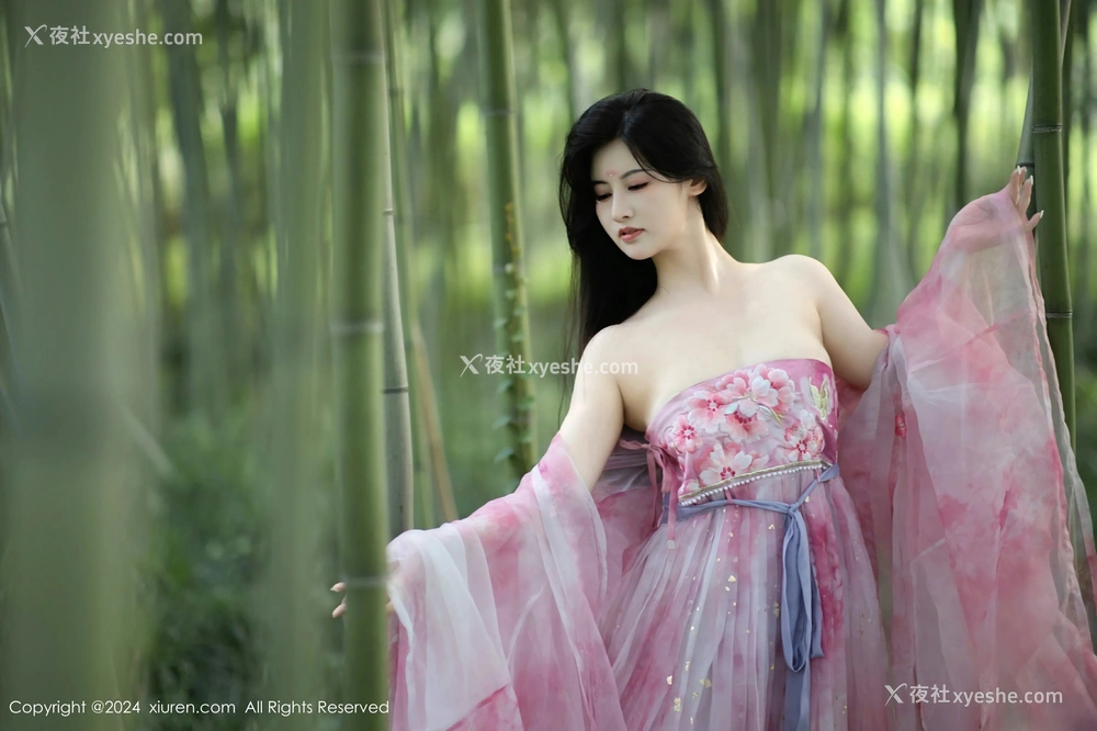 1P - [XiuRen秀人网] No.9100 诗诗kiki