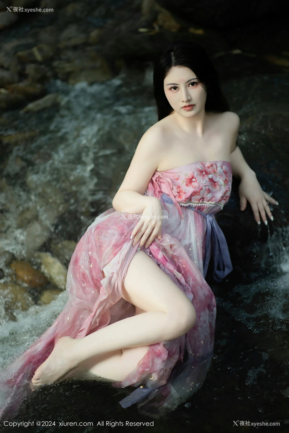 1P - [XiuRen秀人网] No.9100 诗诗kiki