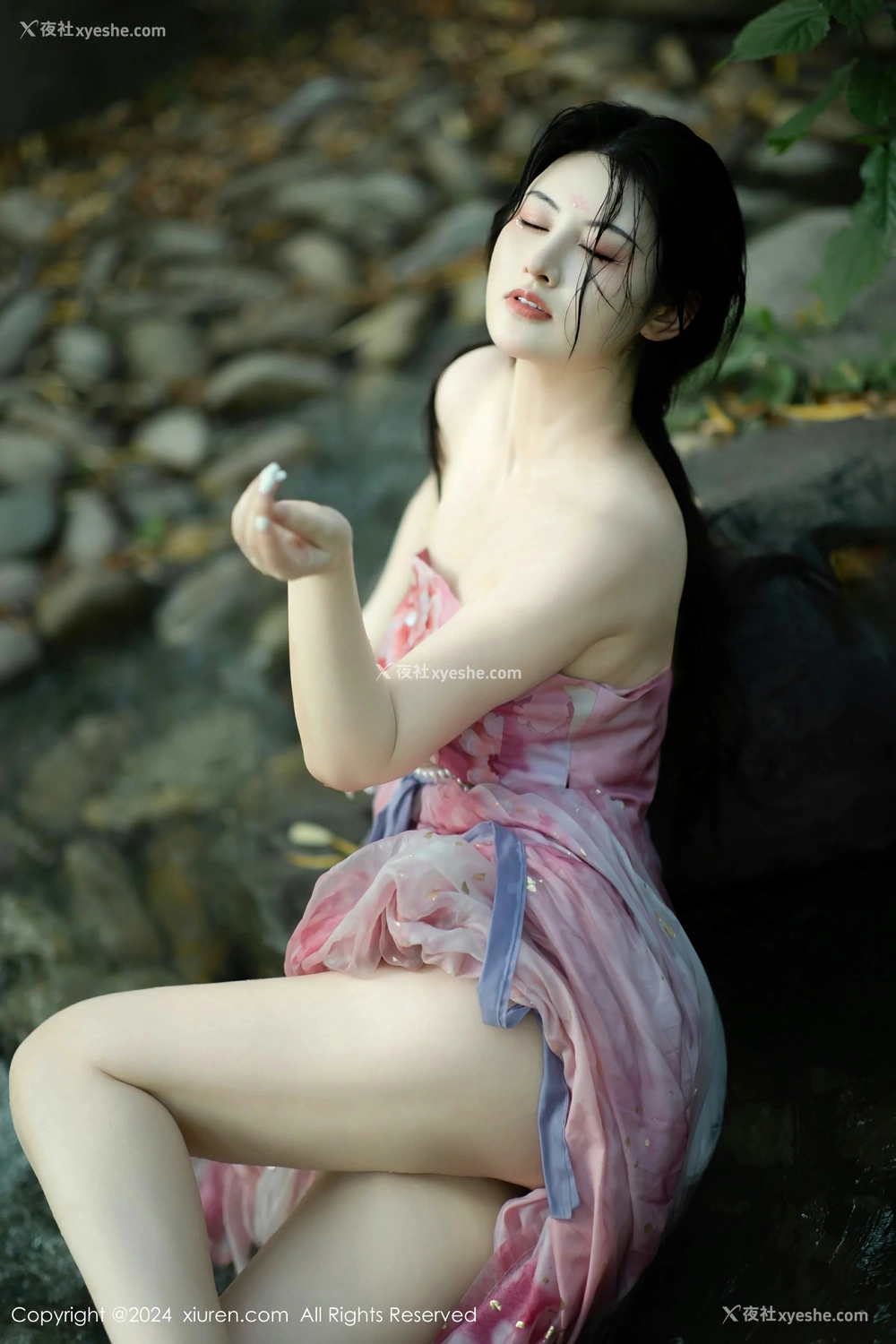 1P - [XiuRen秀人网] No.9100 诗诗kiki