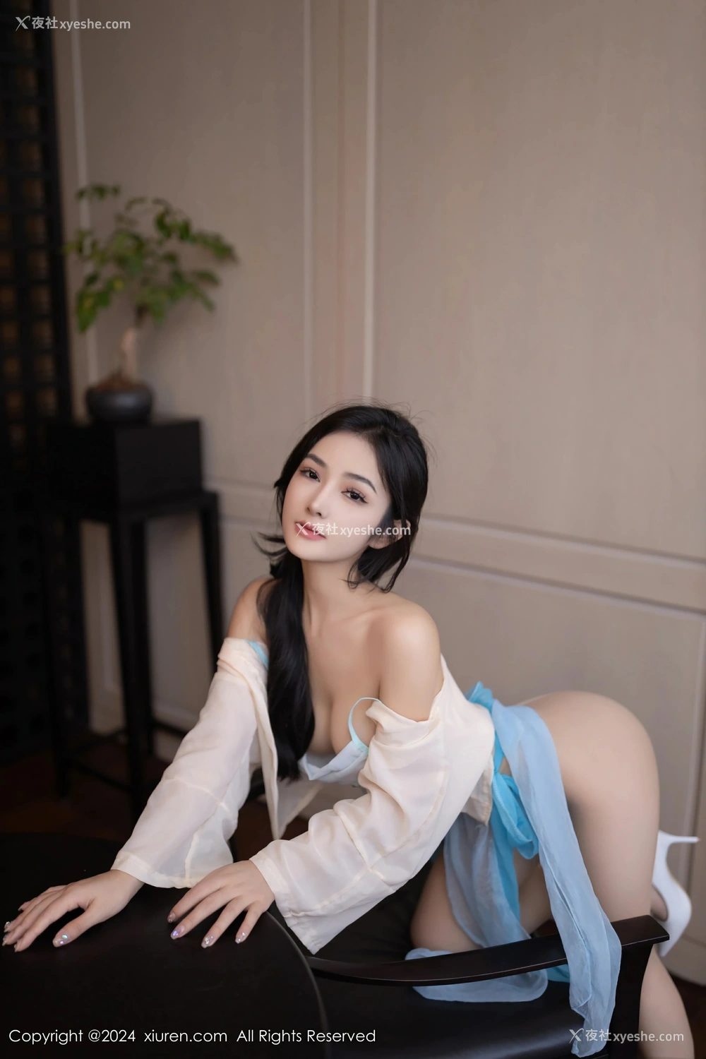 1P - [XiuRen秀人网] No.8691 谭小灵