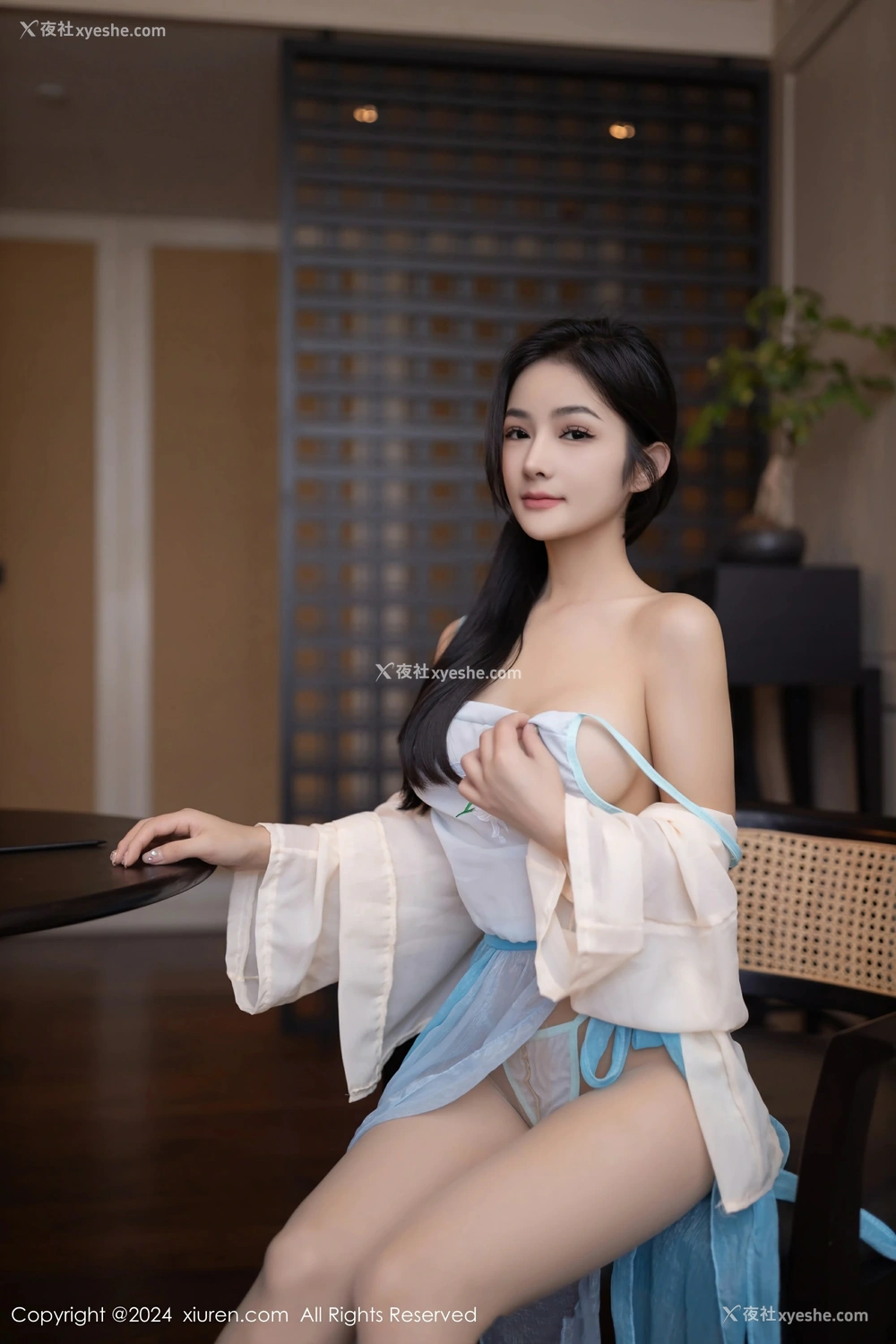 1P - [XiuRen秀人网] No.8691 谭小灵