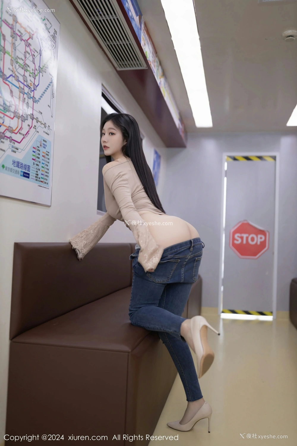 1P - [XiuRen秀人网] No.8498 安然anran