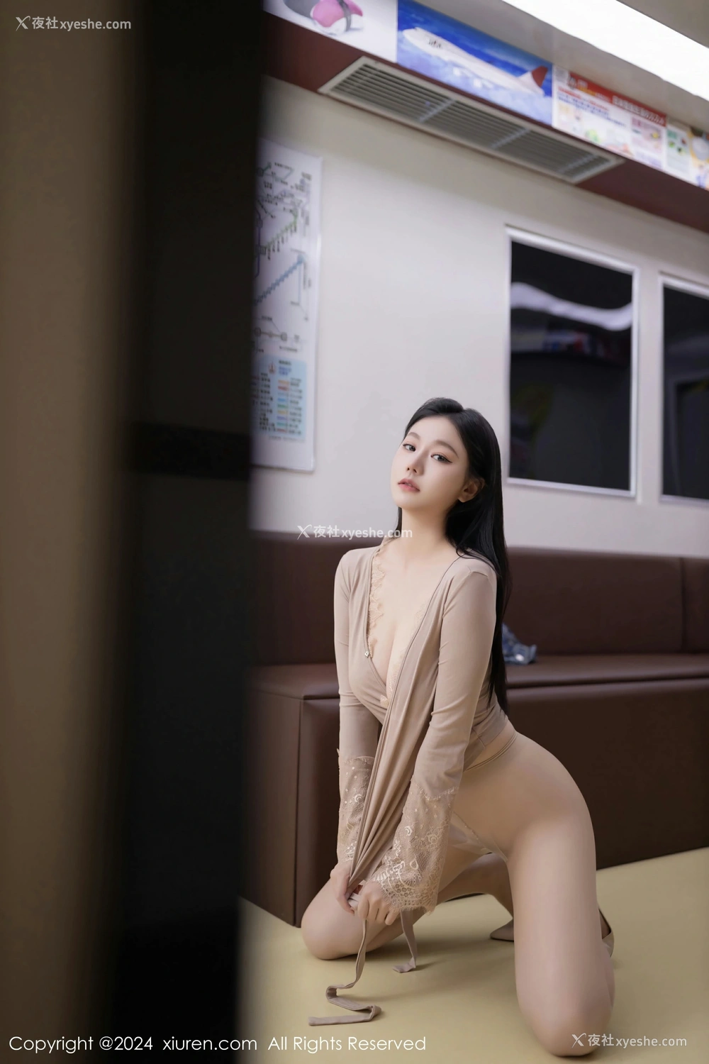 1P - [XiuRen秀人网] No.8498 安然anran