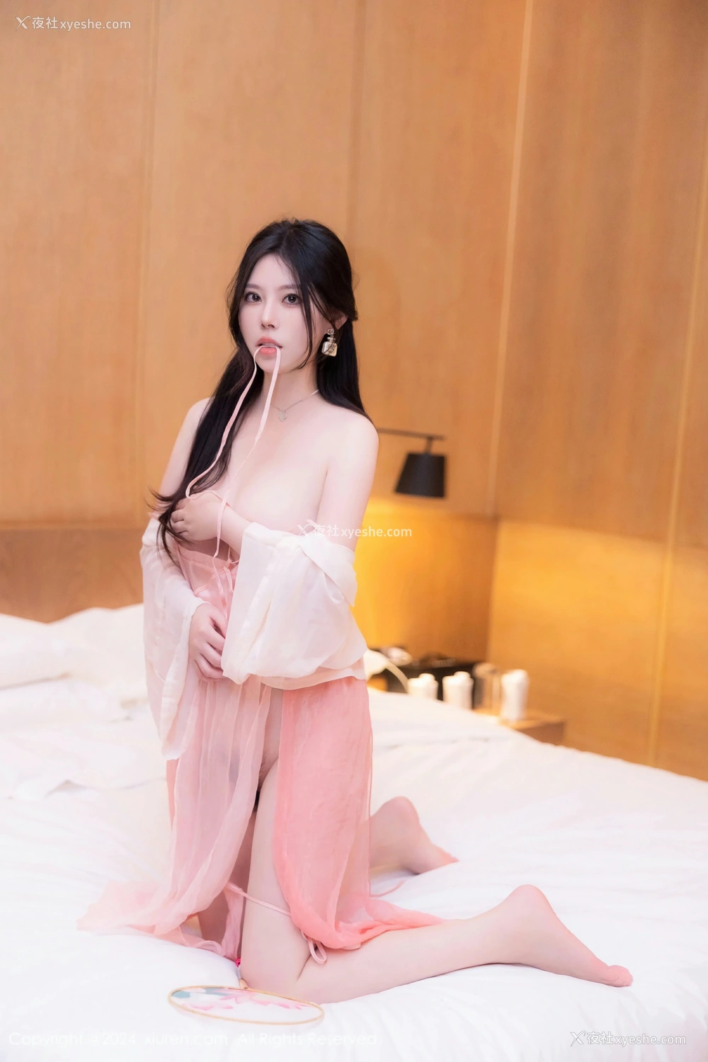 1P - [XiuRen秀人网] No.8503 白茹雪abby