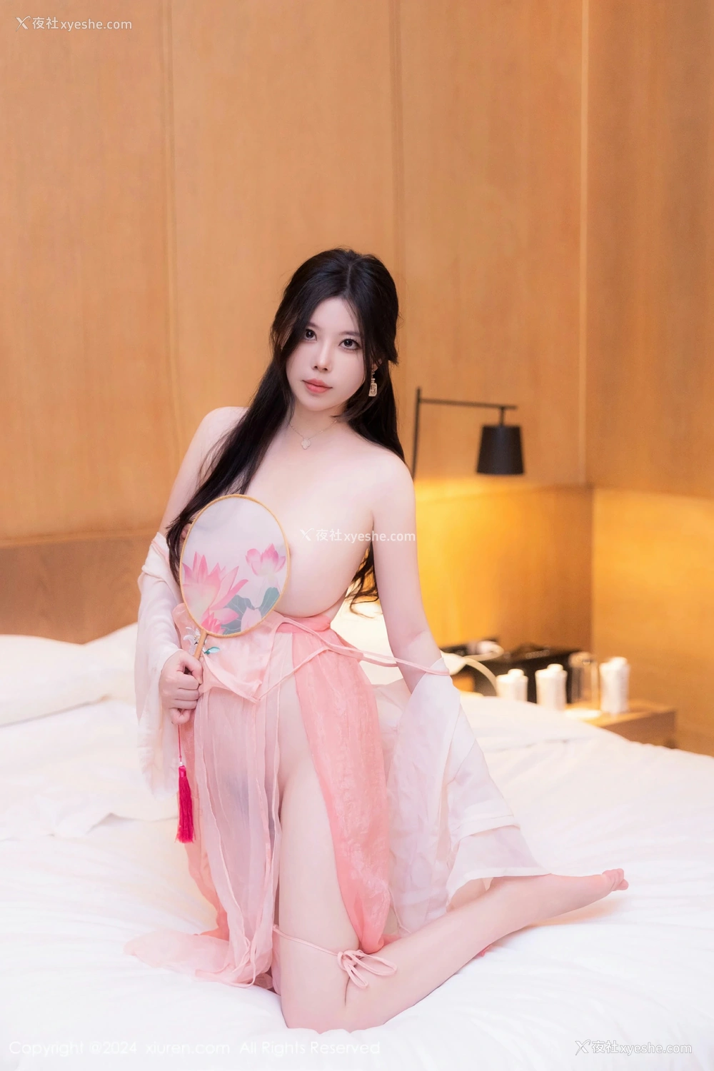 1P - [XiuRen秀人网] No.8503 白茹雪abby