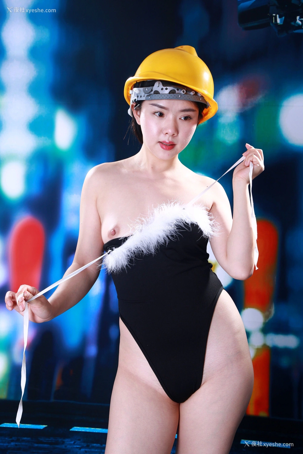 1P - 国模阿菜人体私拍套图