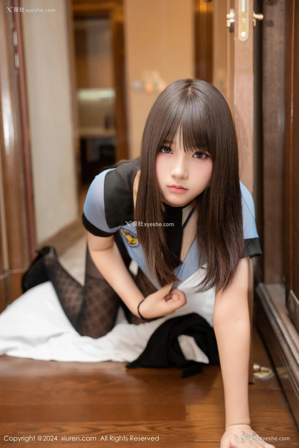 1P - [XiuRen秀人网] No.9129 姚若兮vay