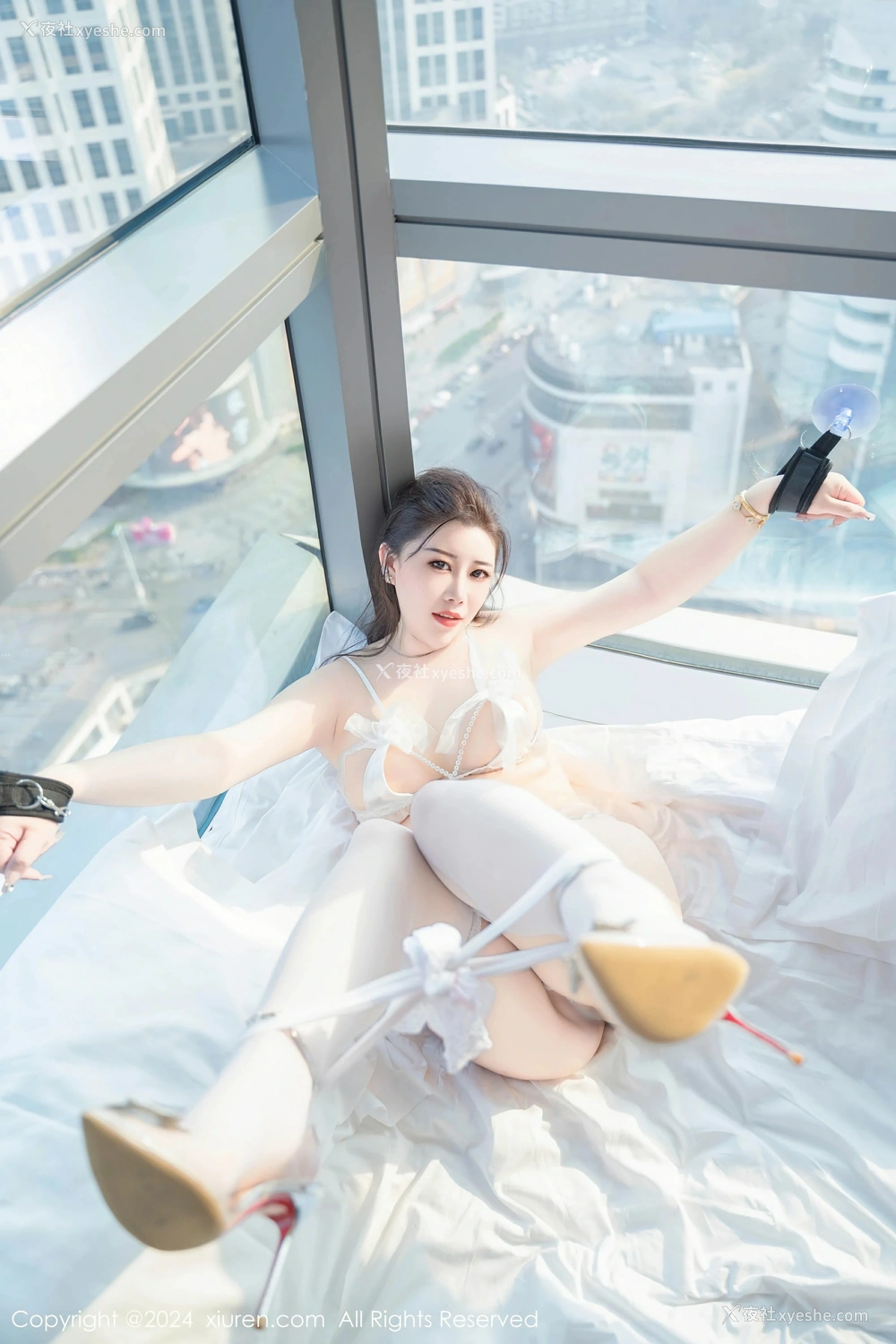 1P - [XiuRen秀人网] No.8837 王婉悠Queen
