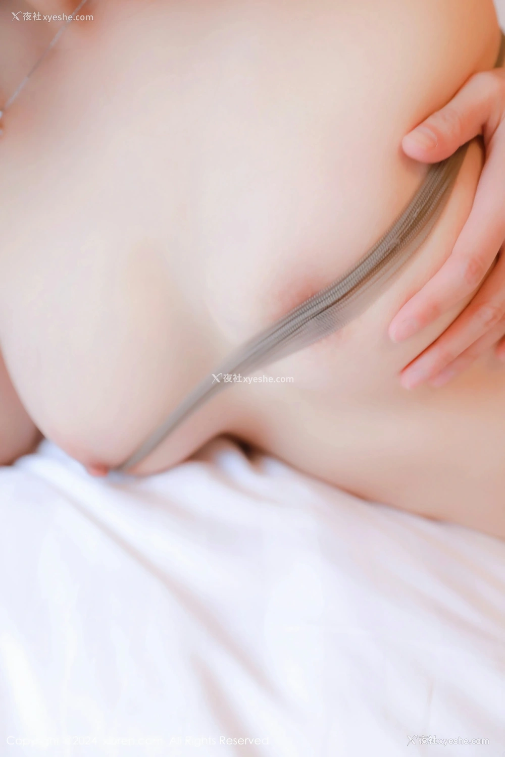 1P - [XiuRen秀人网] No.8680 大美妞儿