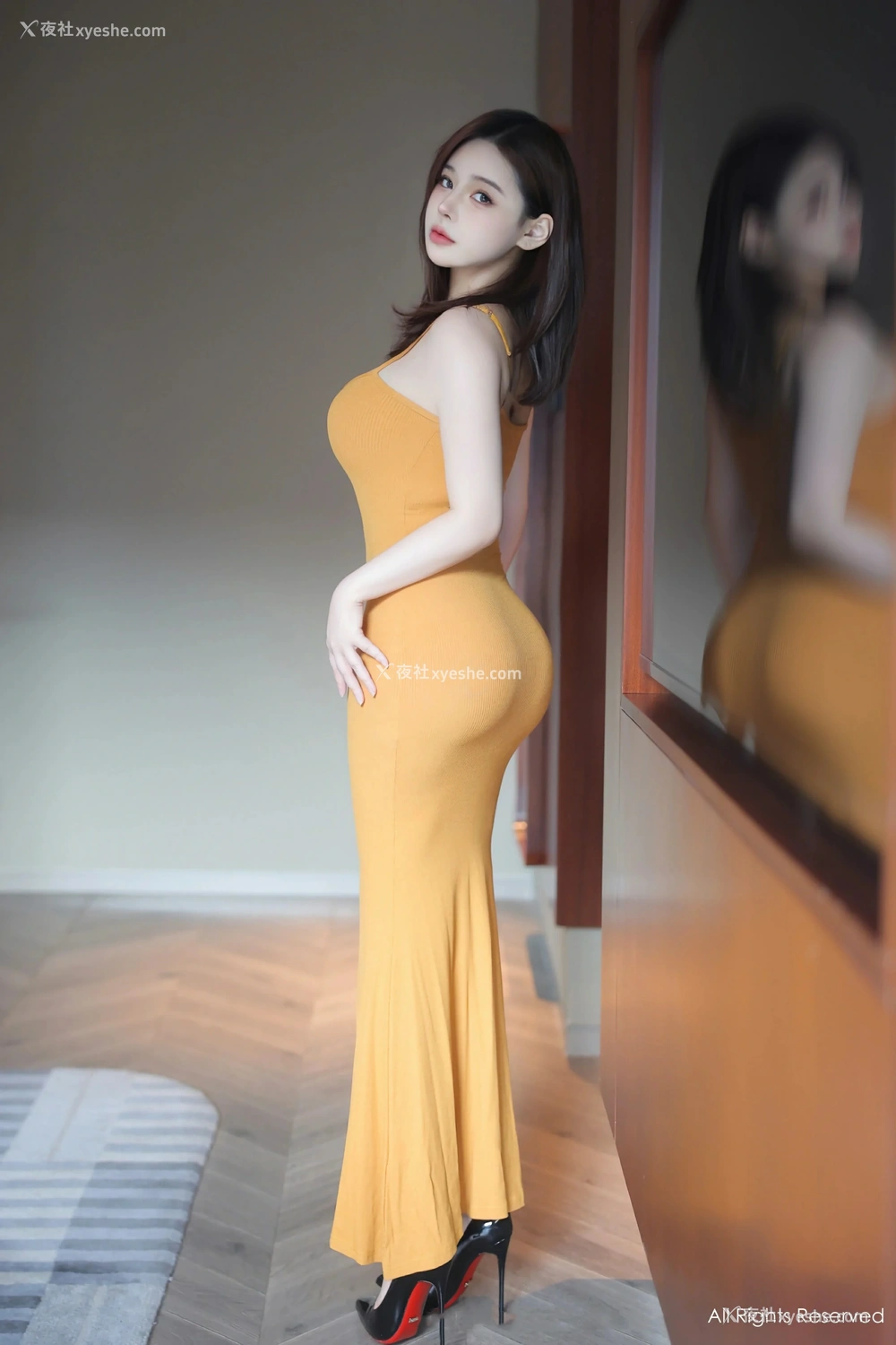 1P - [XiuRen秀人网] No.9103 麻布学妹