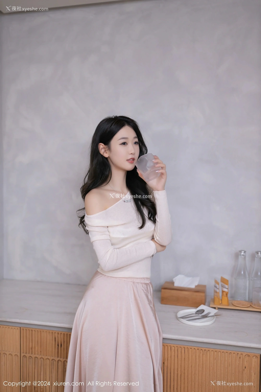 1P - [XiuRen秀人网] No.8862 唐安琪