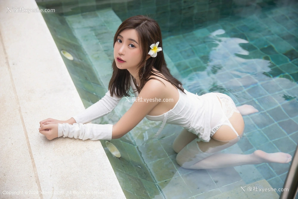 1P - [XiuRen秀人网] No.8522 绮里嘉ula