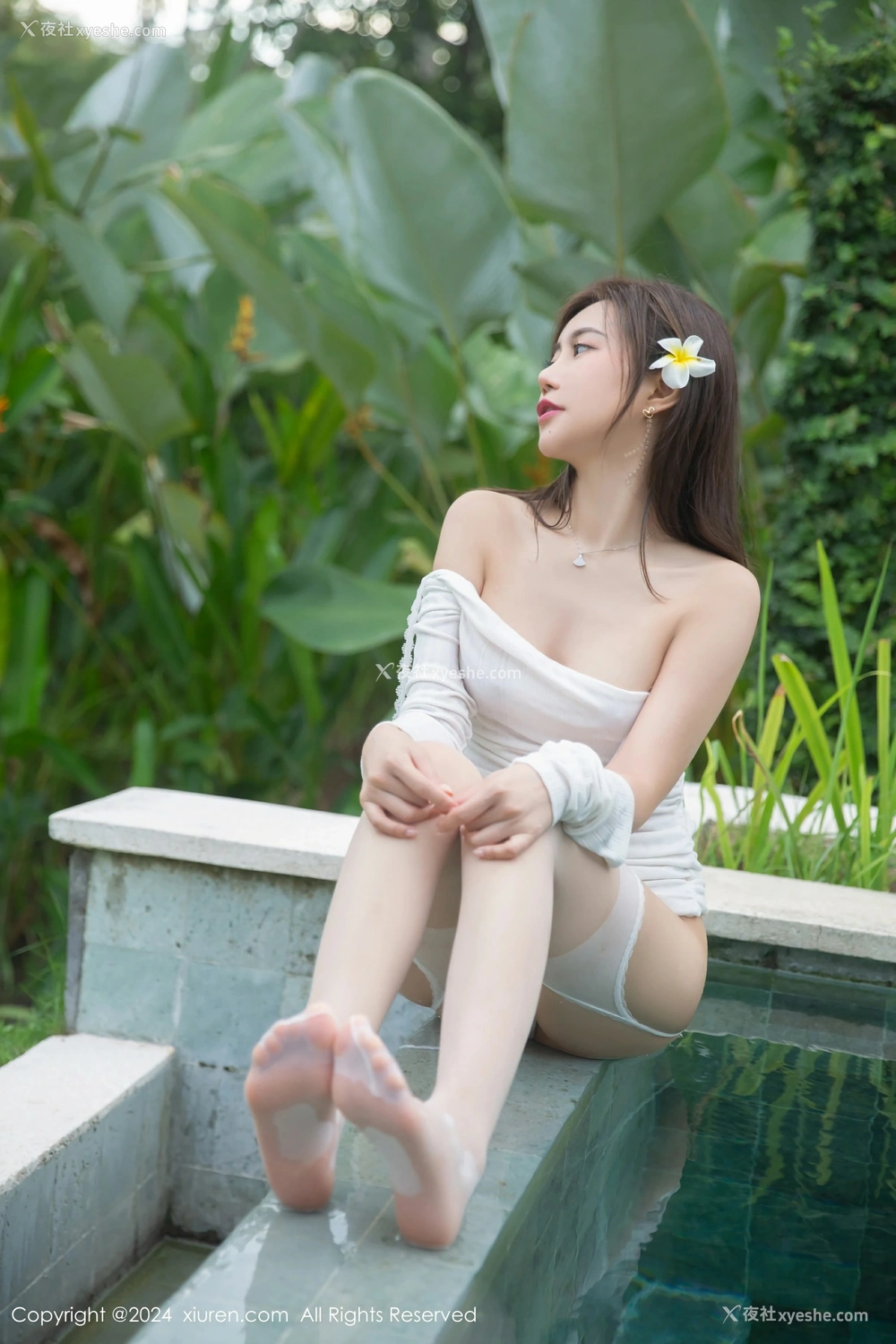 1P - [XiuRen秀人网] No.8522 绮里嘉ula