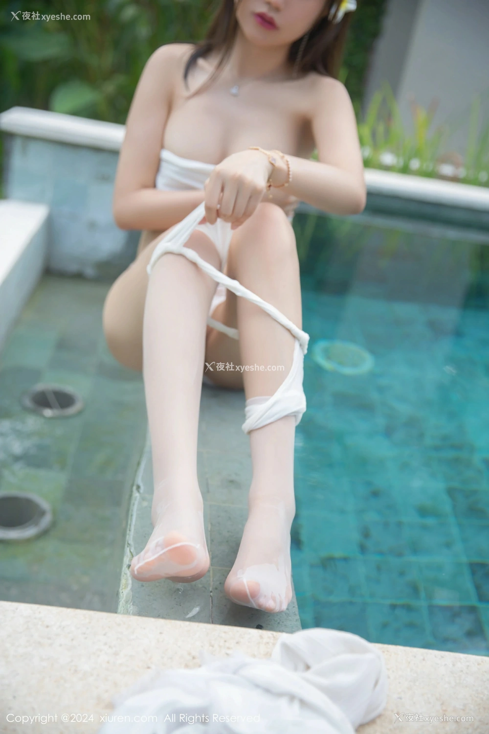 1P - [XiuRen秀人网] No.8522 绮里嘉ula