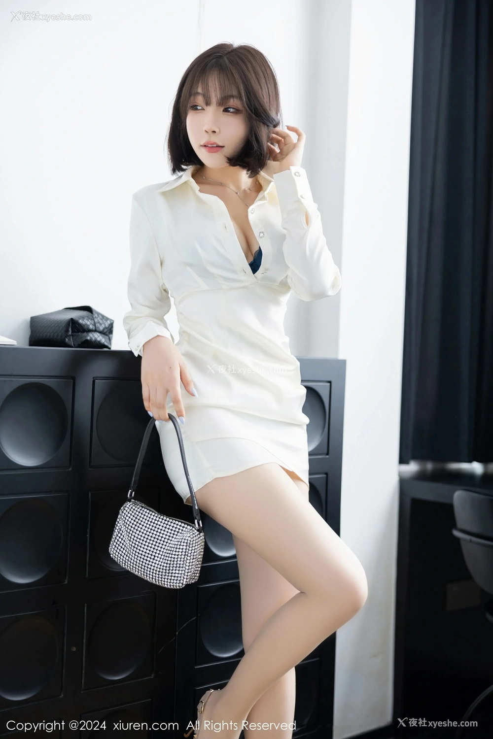 1P - [XiuRen秀人网] No.8963 徐莉芝Booty