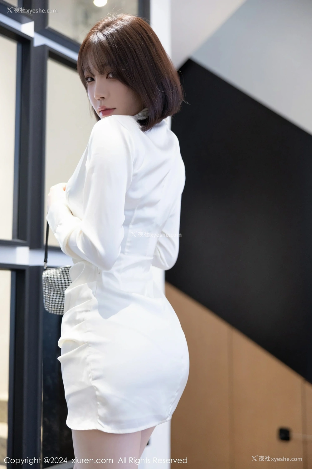 1P - [XiuRen秀人网] No.8963 徐莉芝Booty