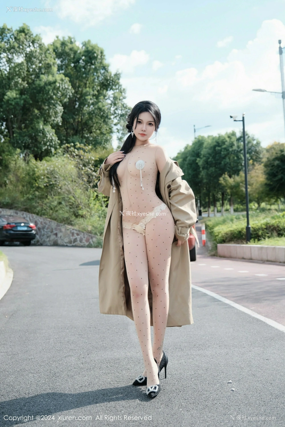 1P - [XiuRen秀人网] No.9261 麦田