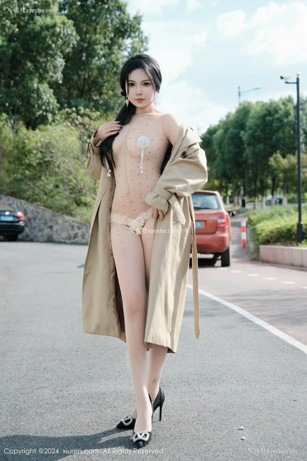1P - [XiuRen秀人网] No.9261 麦田