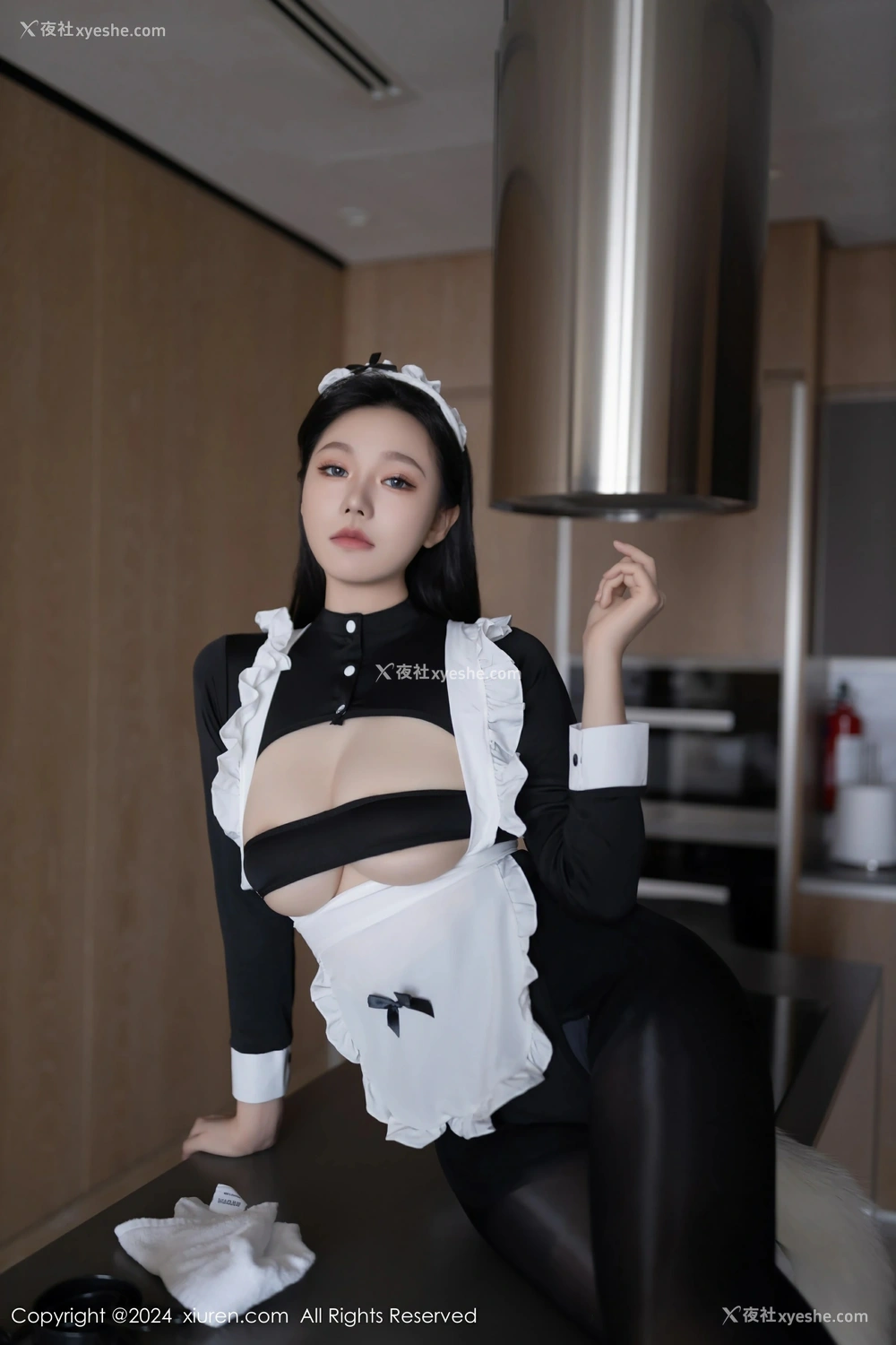 1P - [XiuRen秀人网] No.8720 安然anran