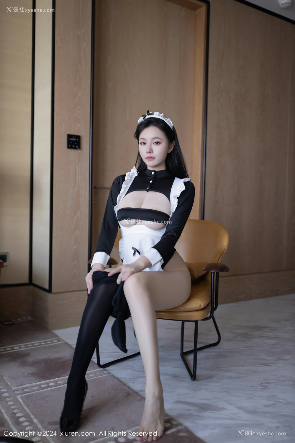 1P - [XiuRen秀人网] No.8720 安然anran
