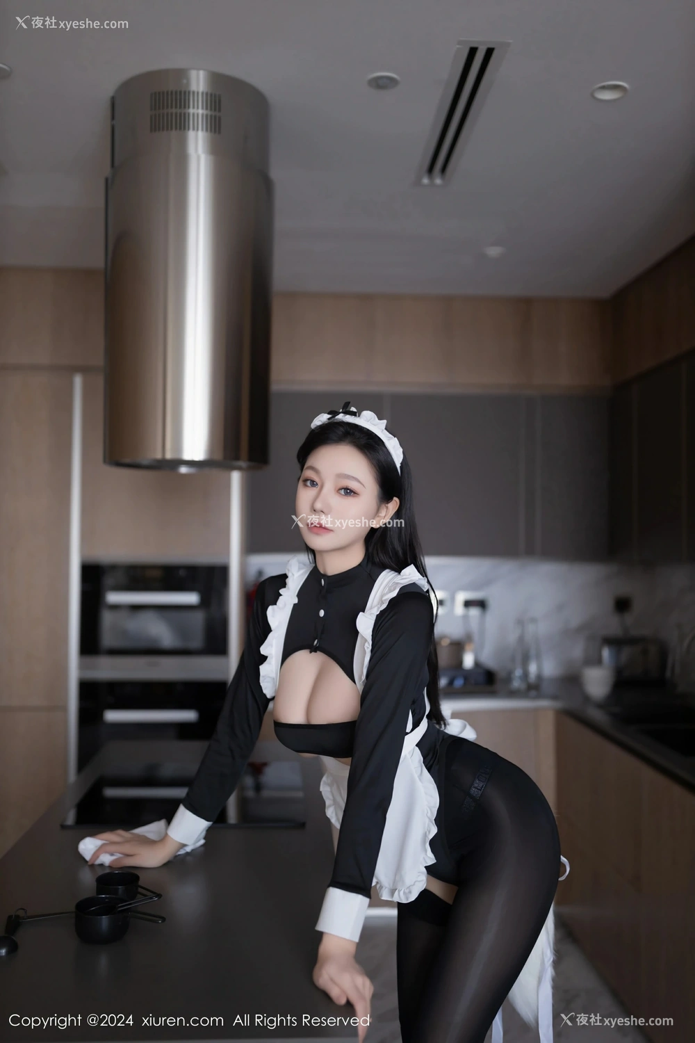 1P - [XiuRen秀人网] No.8720 安然anran