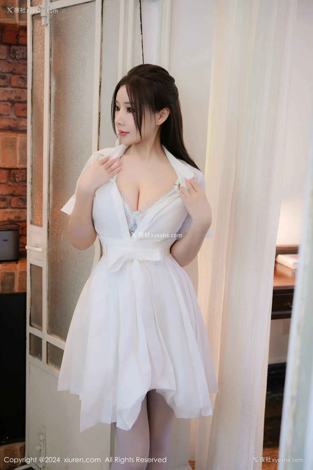 1P - [XiuRen秀人网] No.9136 金允珍呐