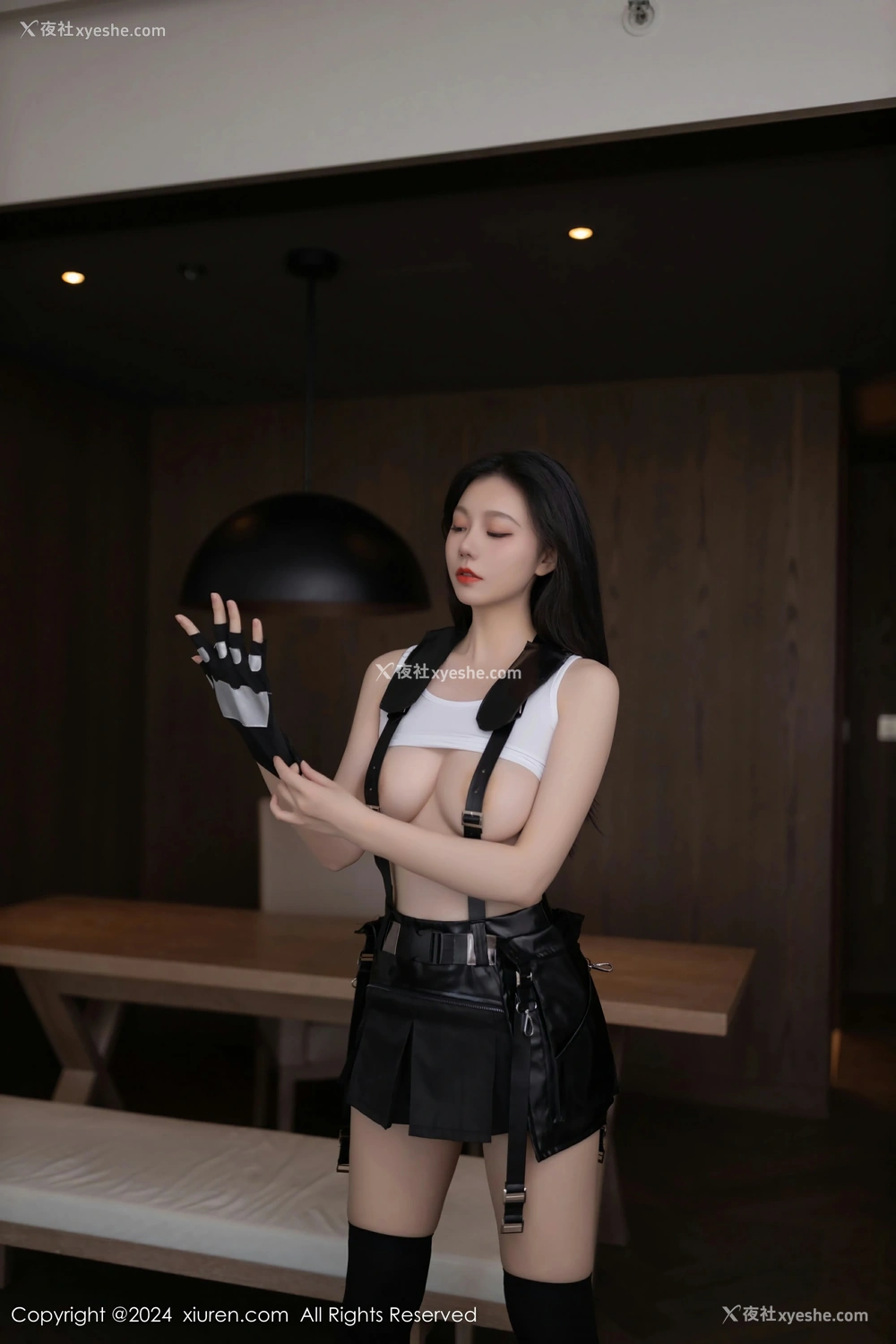 1P - [XiuRen秀人网] No.8829 安然anran