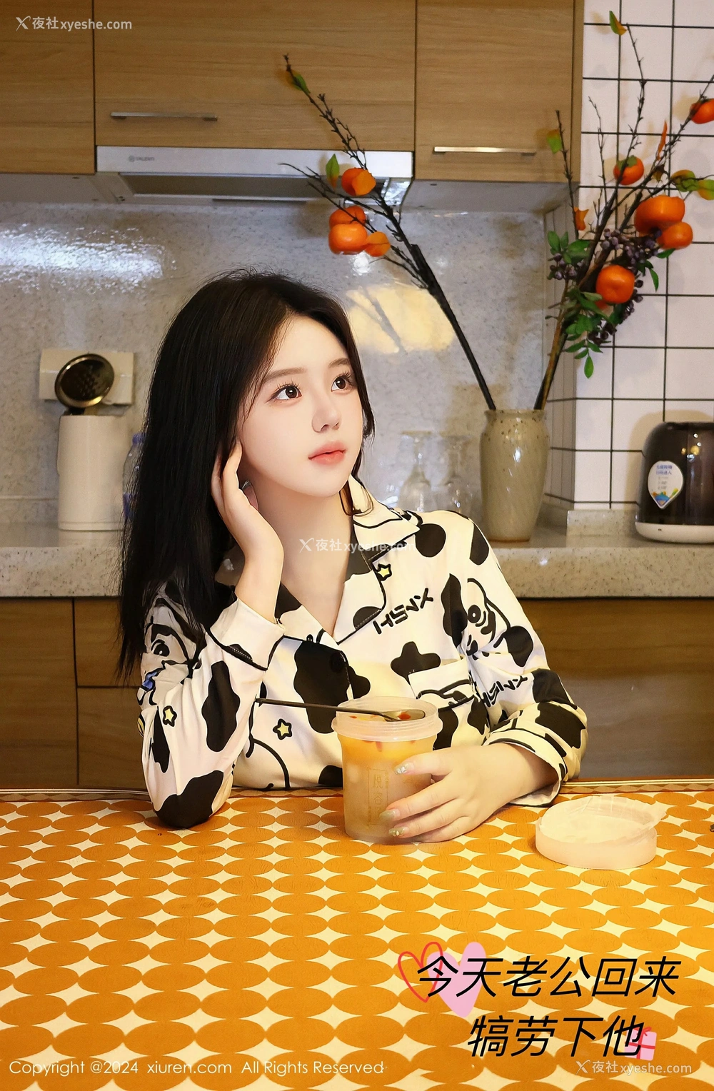 1P - [XiuRen秀人网] No.8517 小薯条nienie