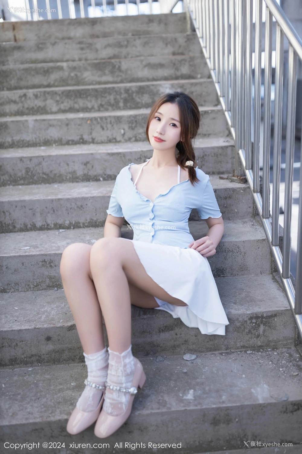 1P - [XiuRen秀人网] No.8369 杏子Yada