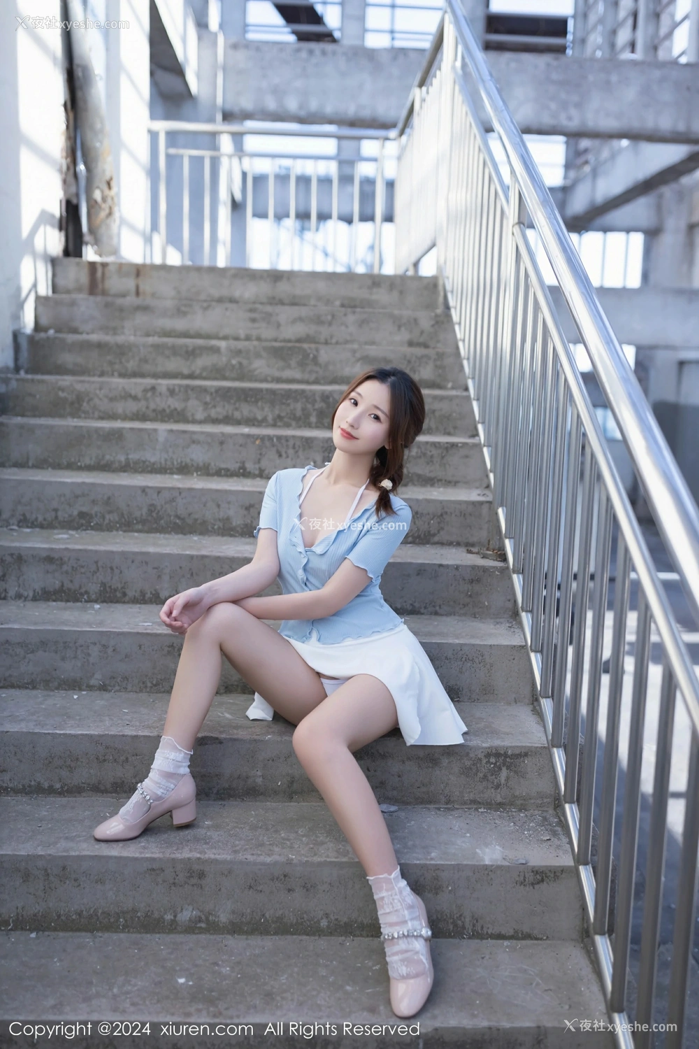 1P - [XiuRen秀人网] No.8369 杏子Yada