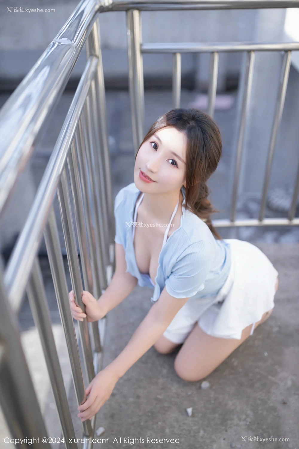 1P - [XiuRen秀人网] No.8369 杏子Yada