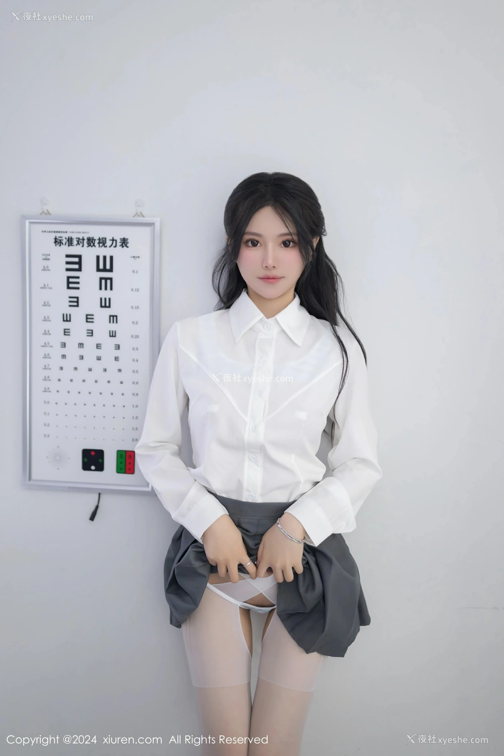 1P - [XiuRen秀人网] No.8852 幼幼