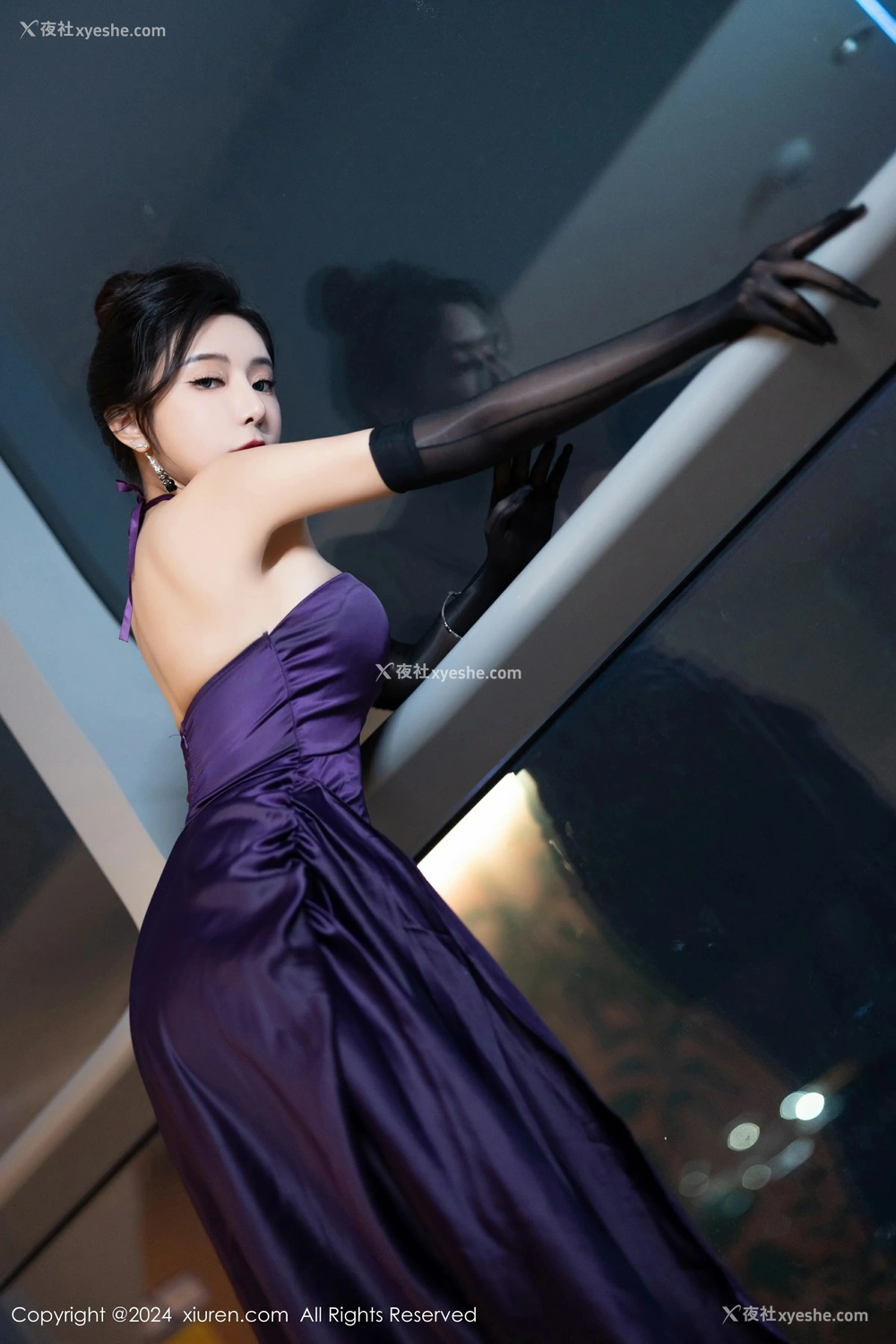 1P - [XiuRen秀人网] No.8698 王馨瑶yanni