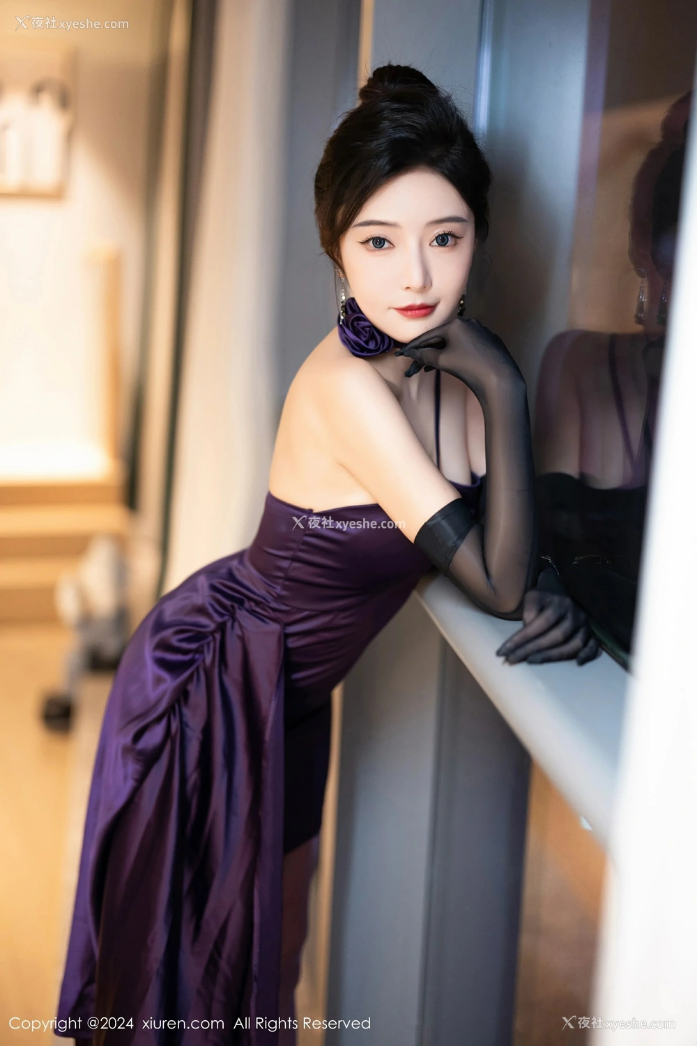 1P - [XiuRen秀人网] No.8698 王馨瑶yanni
