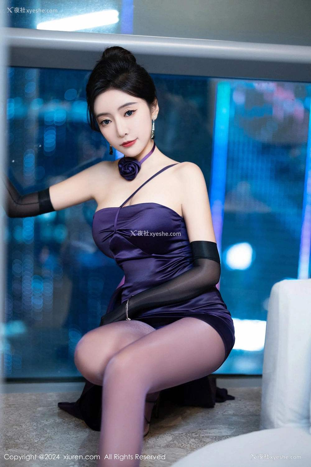 1P - [XiuRen秀人网] No.8698 王馨瑶yanni