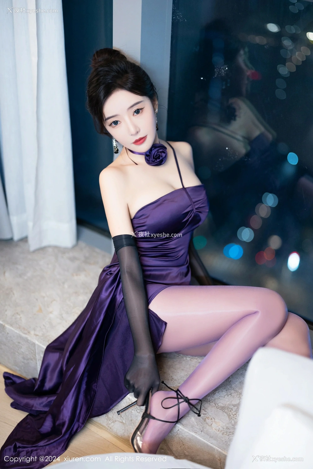 1P - [XiuRen秀人网] No.8698 王馨瑶yanni