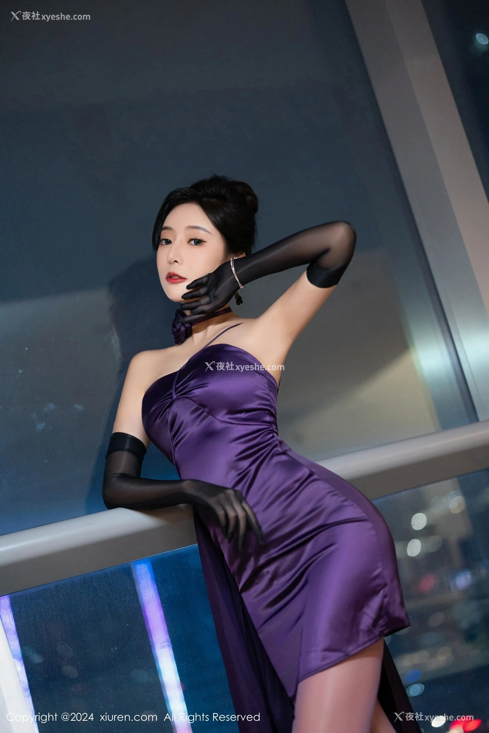 1P - [XiuRen秀人网] No.8698 王馨瑶yanni