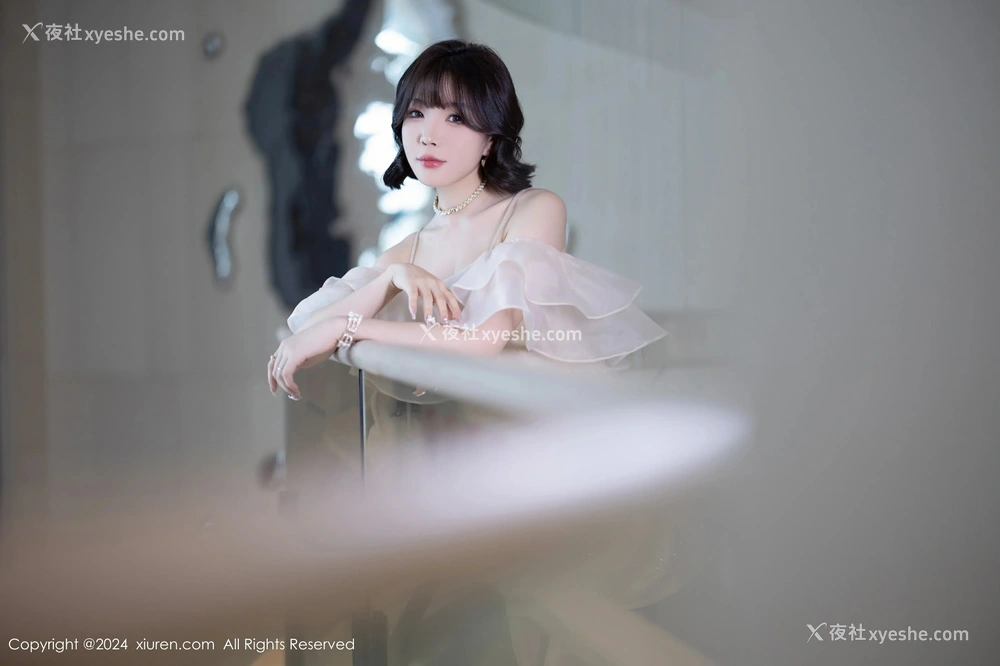 1P - [XiuRen秀人网] No.8917 徐莉芝Booty