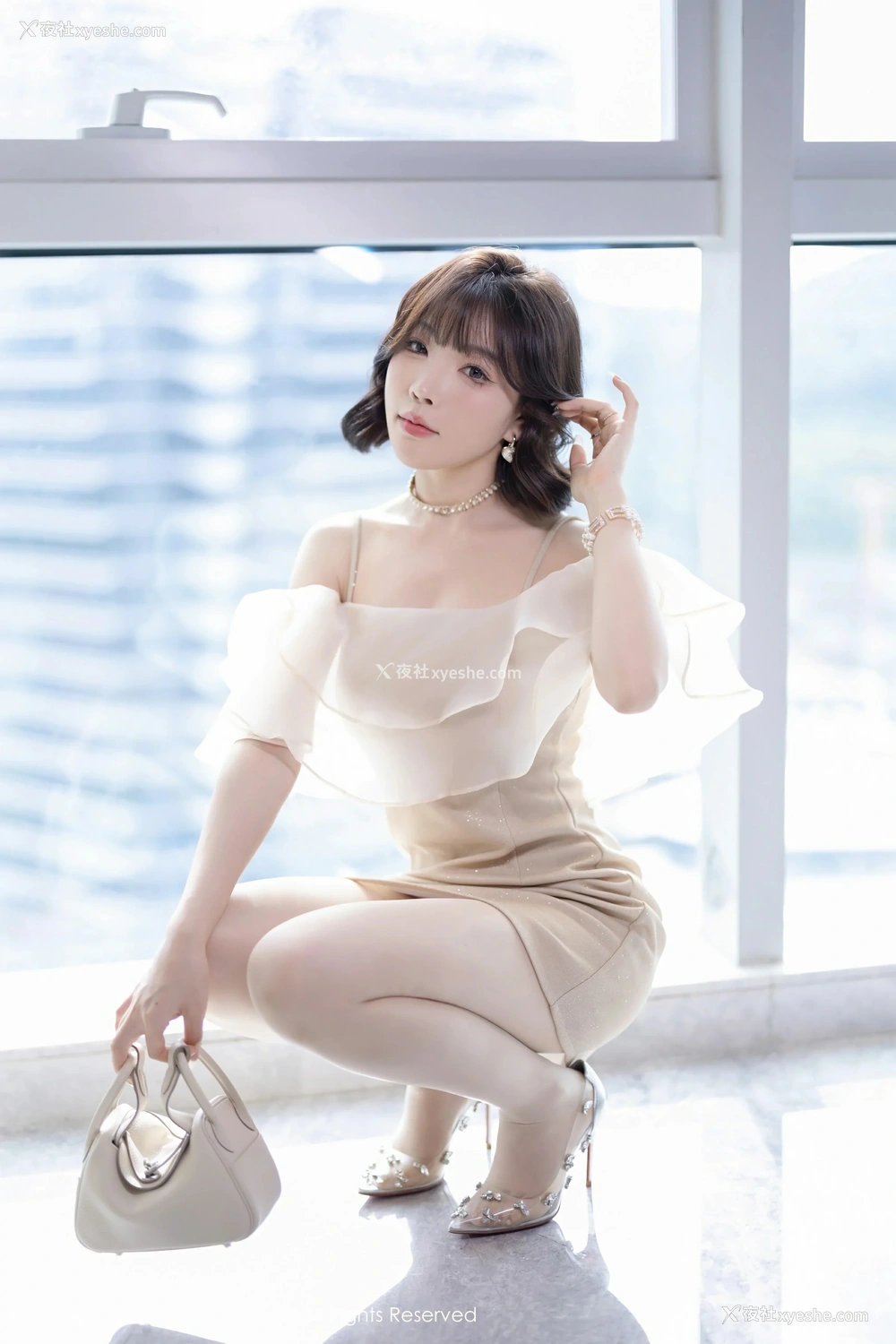 1P - [XiuRen秀人网] No.8917 徐莉芝Booty