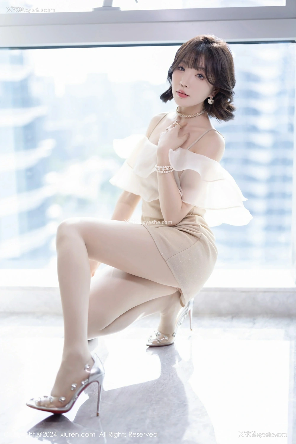 1P - [XiuRen秀人网] No.8917 徐莉芝Booty