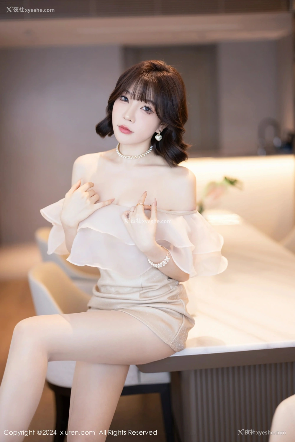 1P - [XiuRen秀人网] No.8917 徐莉芝Booty