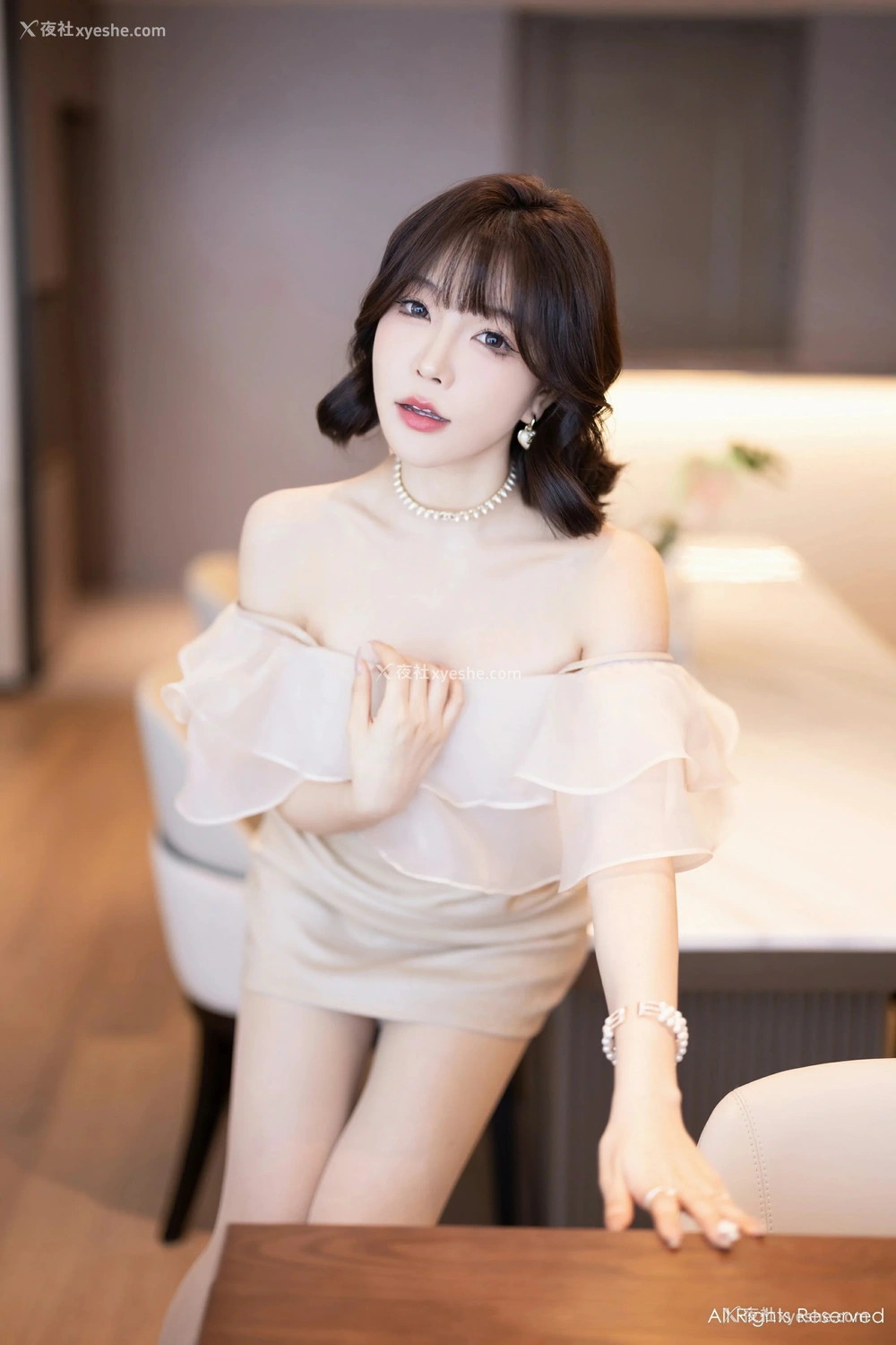 1P - [XiuRen秀人网] No.8917 徐莉芝Booty